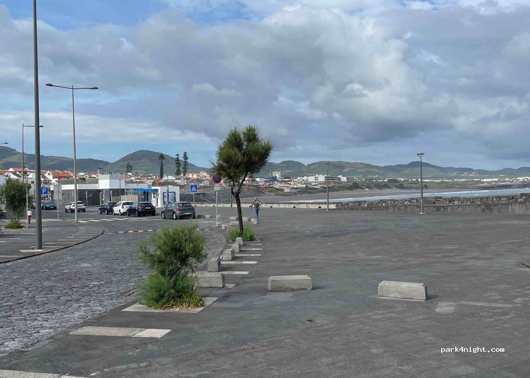 (9600) Ribeira Grande - 32 Rua do Castelo — foto