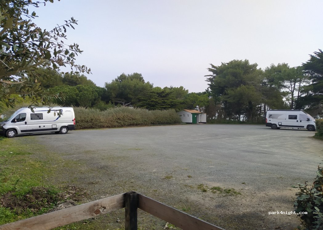 (17880) Les Portes-en-Ré - 10 Route de l'Anse du Fourneau — foto 3