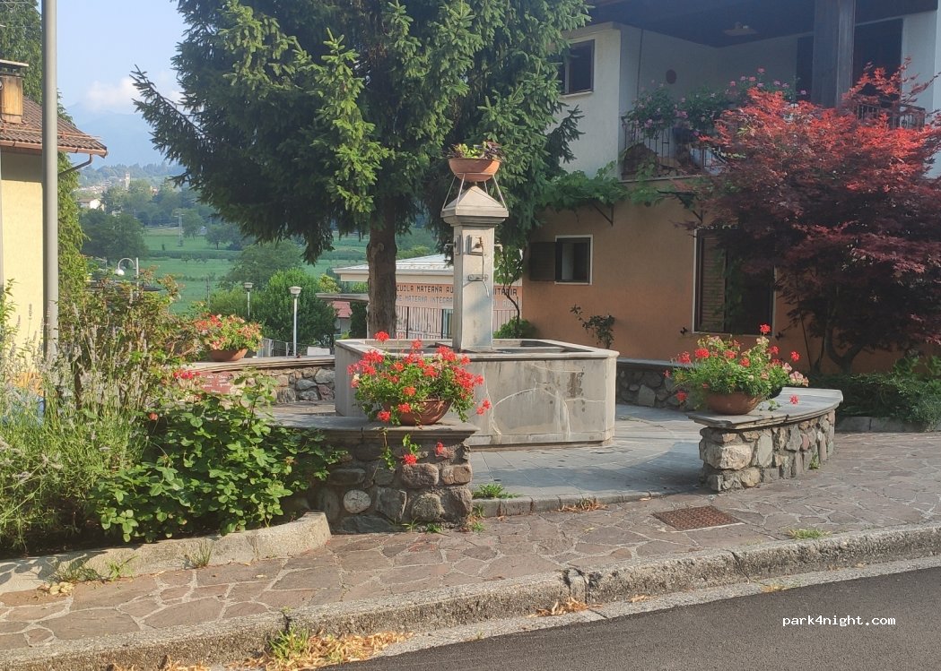 (33022) Arta Terme - 25 Via Fontana — foto