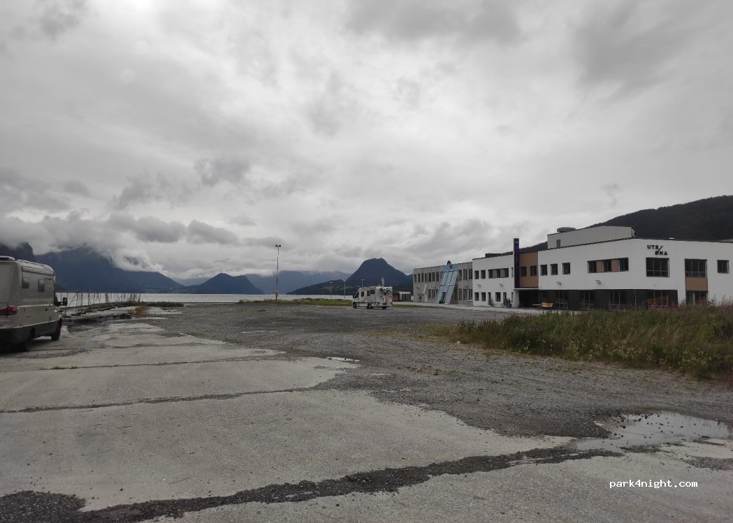 (6300) Åndalsnes - 106 Strandgata — foto
