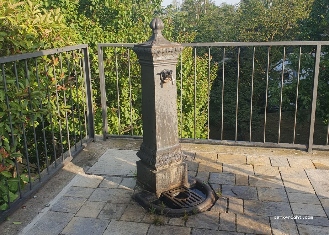 (12065) Monforte d'Alba - Piazza Dall'Orto — foto