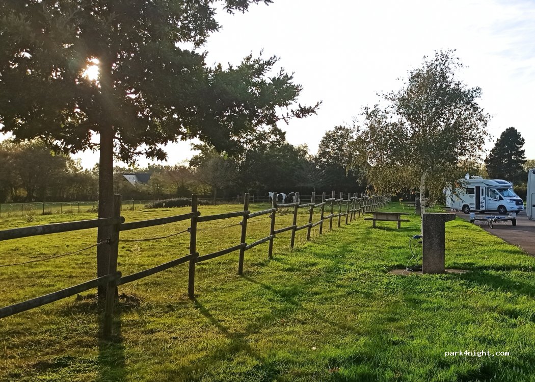 (76440) Forges-les-Eaux - Boulevard Nicolas Thiessé — foto 3