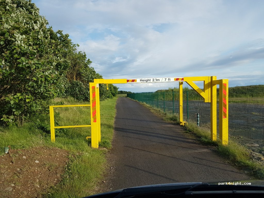 (KY10 3XN)  - Unnamed Road — foto