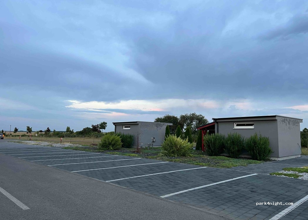 Karavan town - motokarydlha — foto