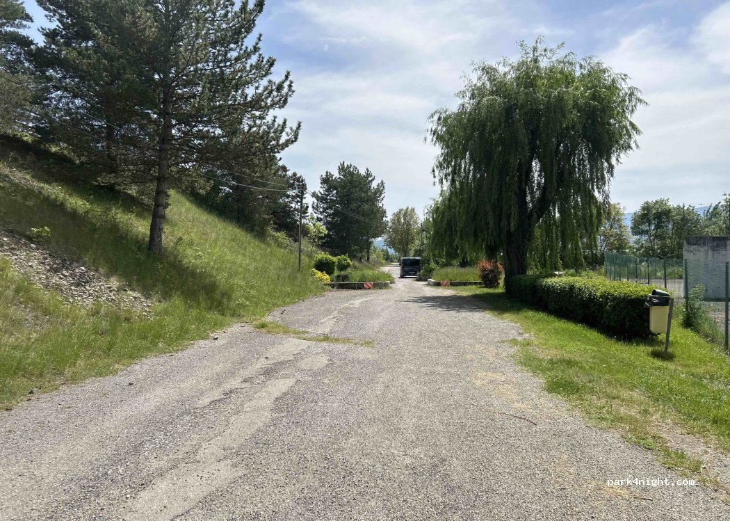 (05300) Le Poet - 10 Reveyrolles — foto 2