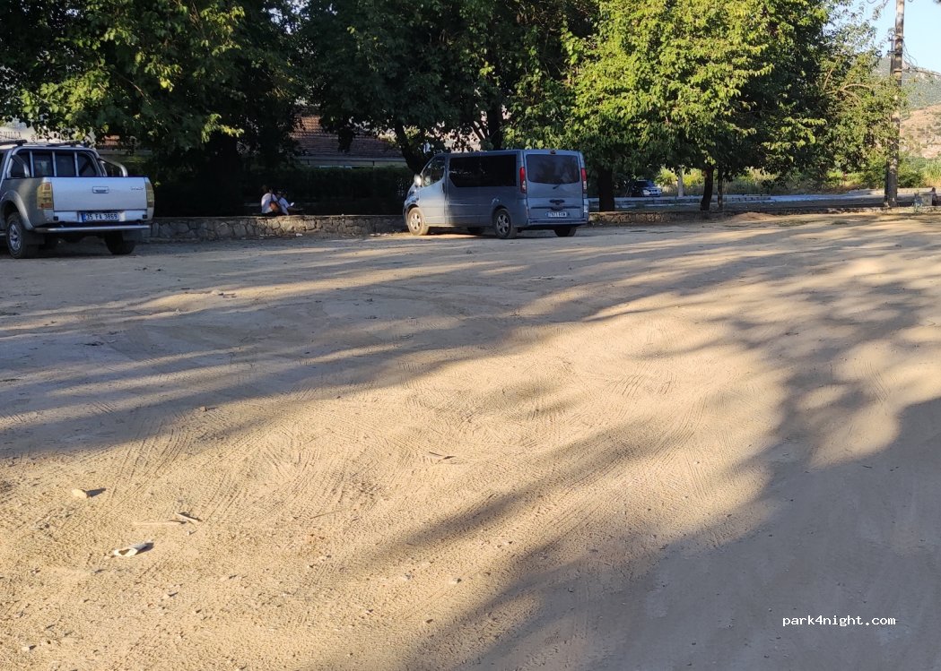 (35920) Selçuk - 2 Antony Kallinger Caddesi — foto
