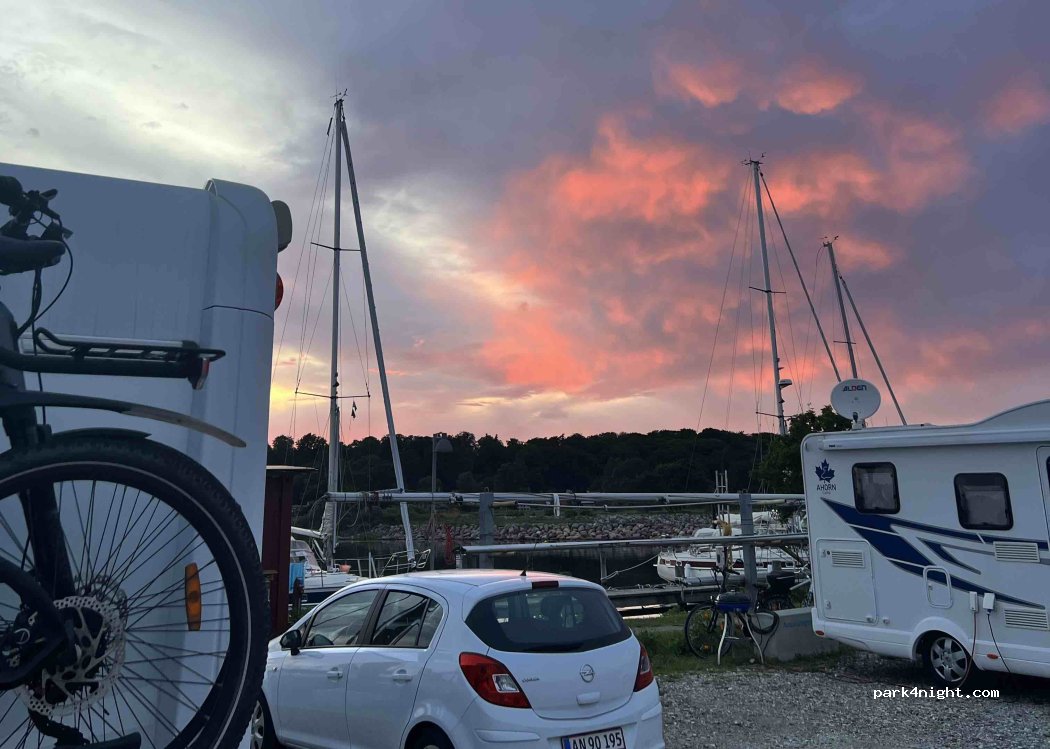 Nivå havn autocamper — foto 5