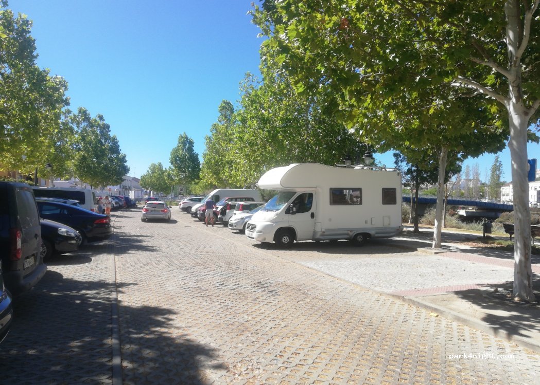 (8800-351) Tavira - 59 Rua João Vaz Corte Real — foto 4