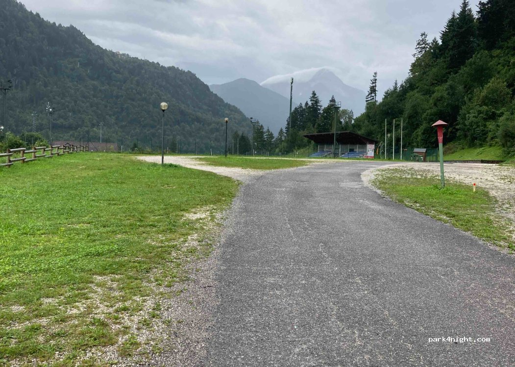(33022) Arta Terme - Unnamed Road — foto