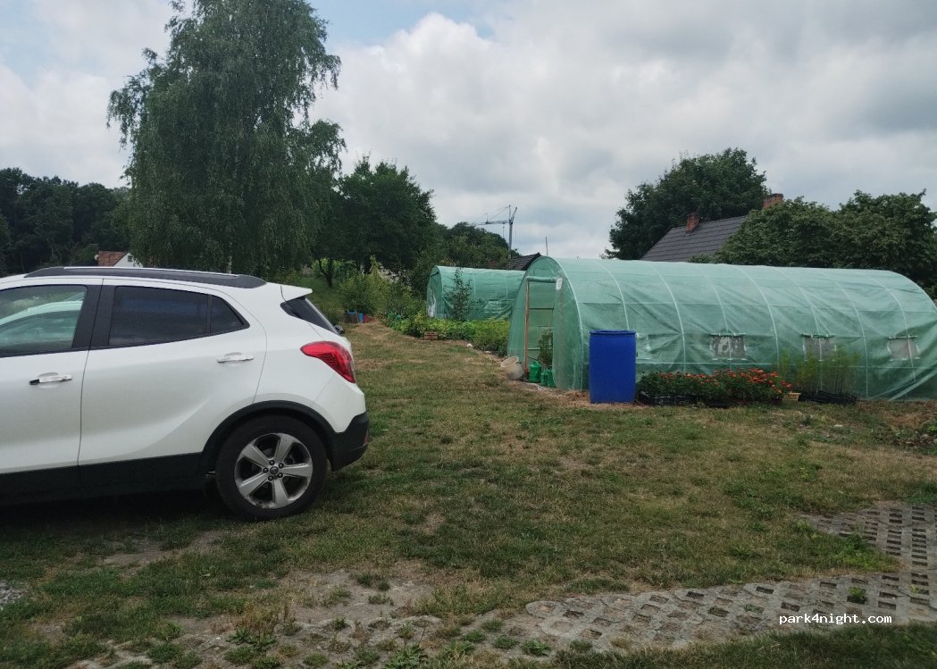 (24-120) Kazimierz Dolny - 16 Cmentarna — foto