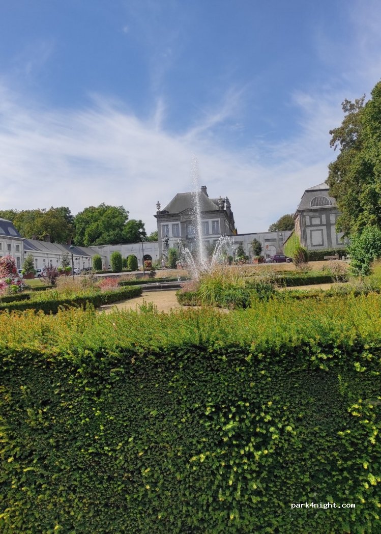 (7500) Tournai - 26 Place Reine Astrid — foto 2