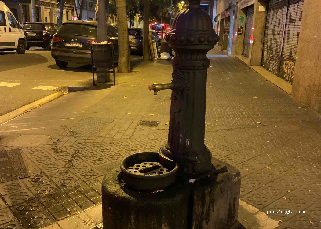 (08013) Barcelona - 172.B Carrer de Casp — foto