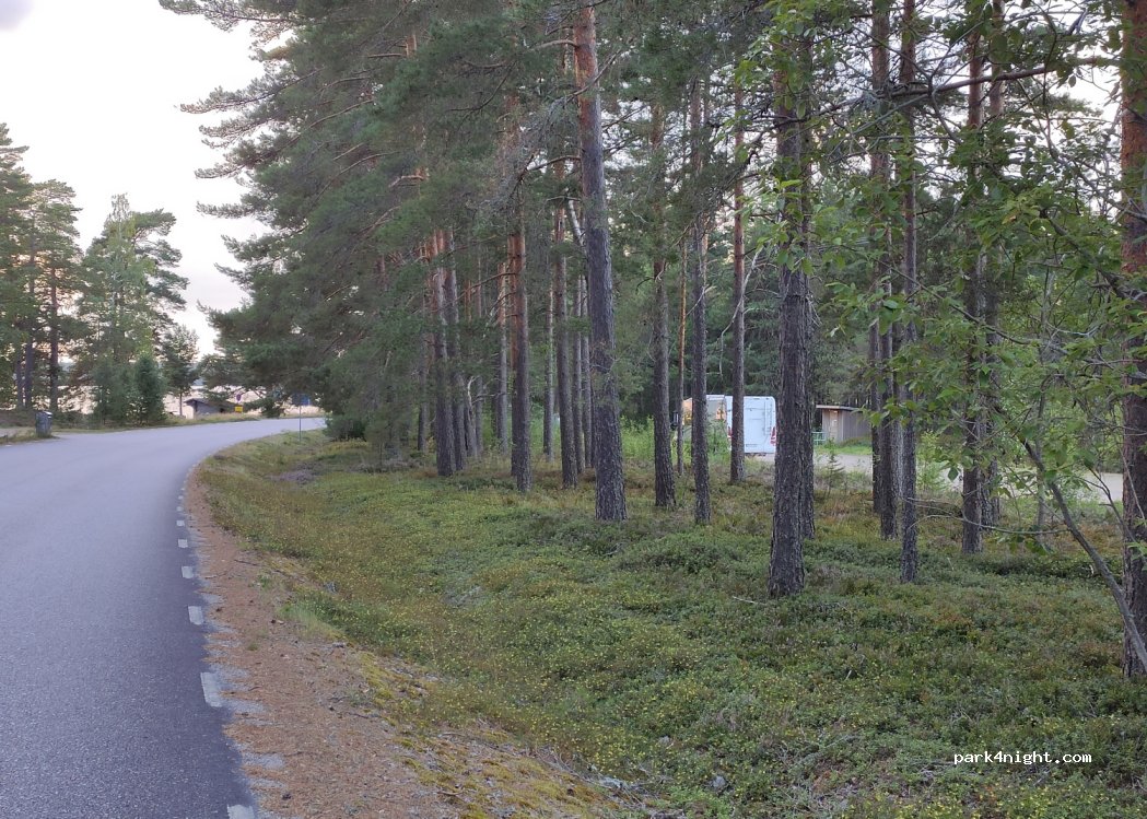 (740 45) Östa - Unnamed Road — foto