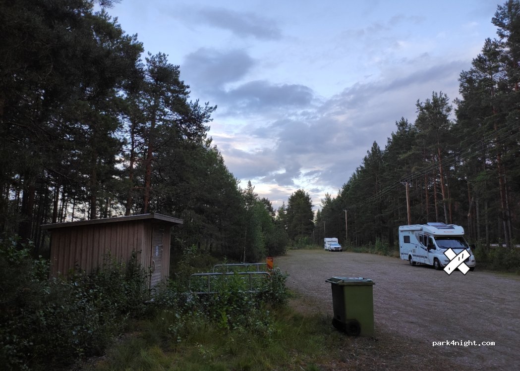 (740 45) Östa - Unnamed Road — foto 2
