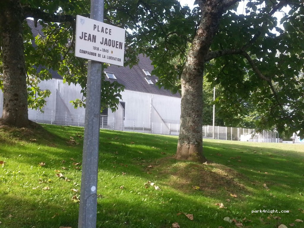 (29000) Quimper - Place Jean Jaouen — foto 2