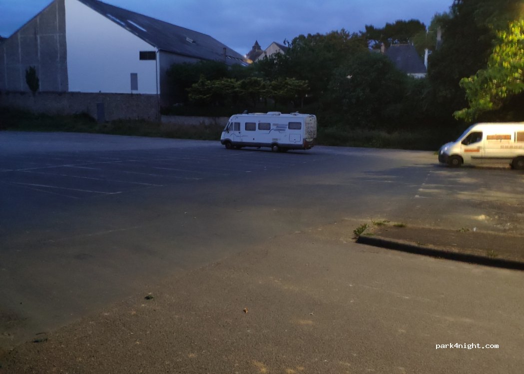 (29000) Quimper - Place Jean Jaouen — foto 4