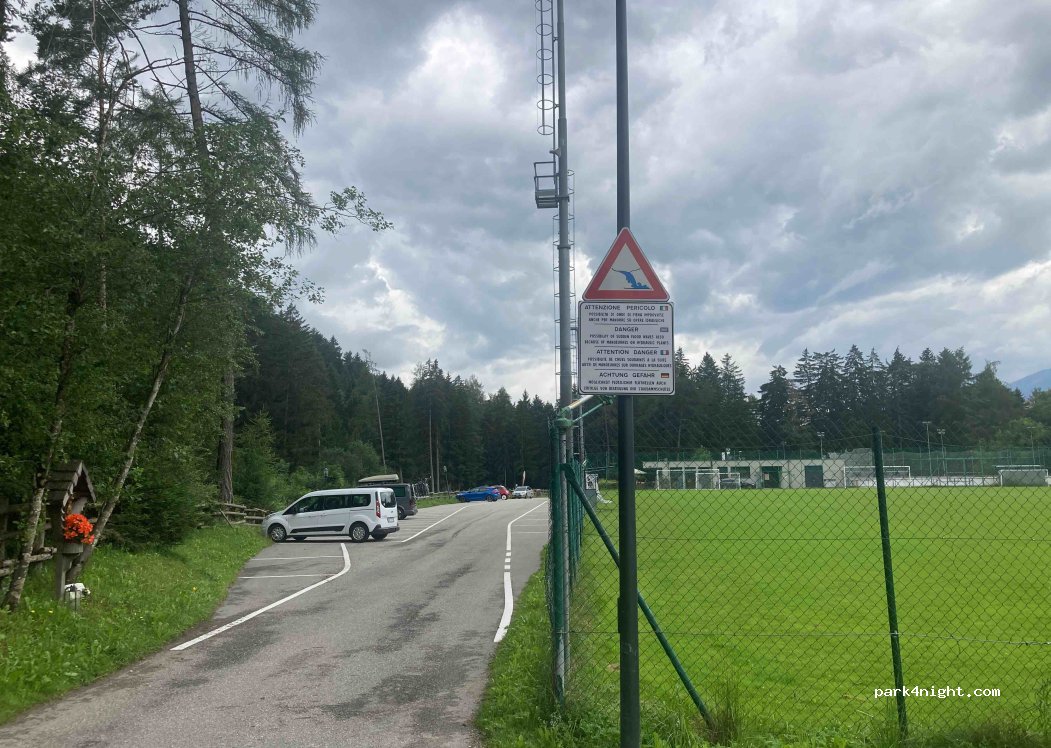 (21063) Perca - 2 Strada In Der Aue — foto