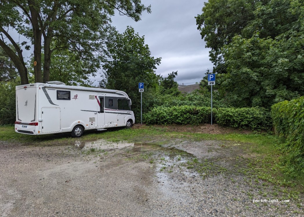 Wohnmobilstellplatz Hermsdorf — foto 2