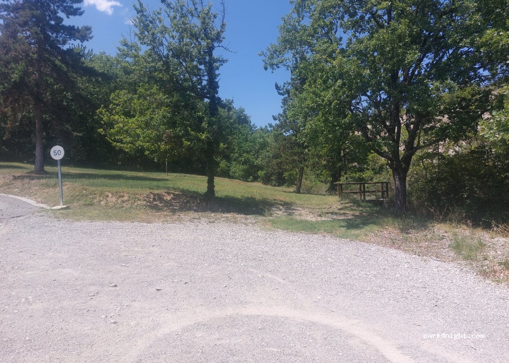 (04290) Salignac - 1221 Route du Village — foto 2