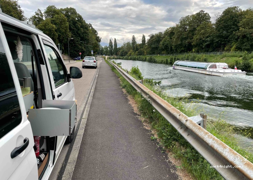 (67000) Strasbourg - Quai Jaoutot — foto 2