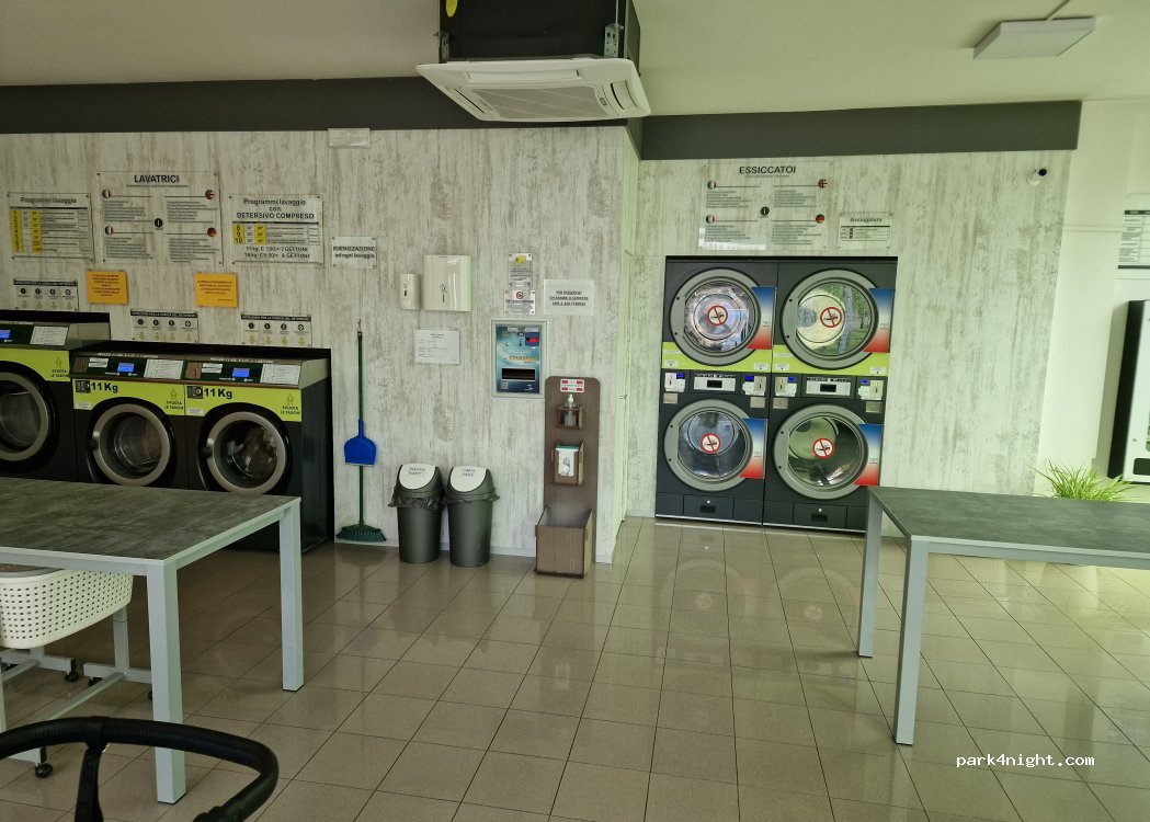 (25049) Iseo - 84L Via Roma — foto