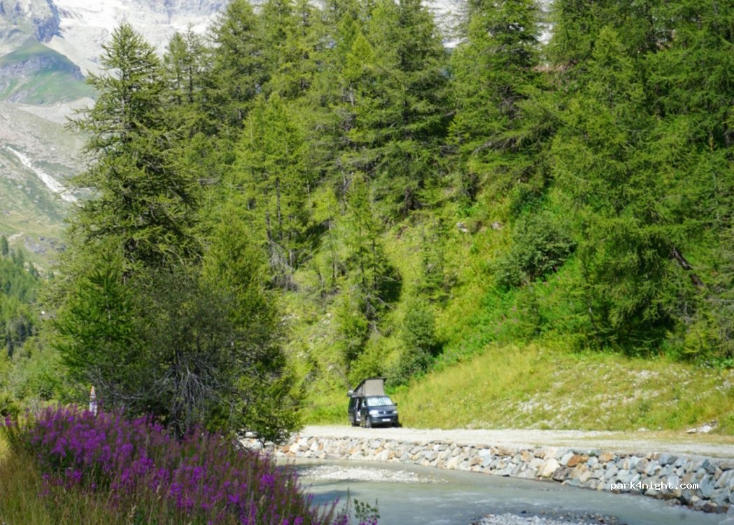(11028) Valtournenche - 24 Strada Regionale 46 della Valtournenche — foto