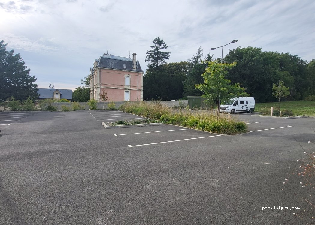 (37290) Yzeures-sur-Creuse - 1 Rue de l'Abbé Huberdeau — foto