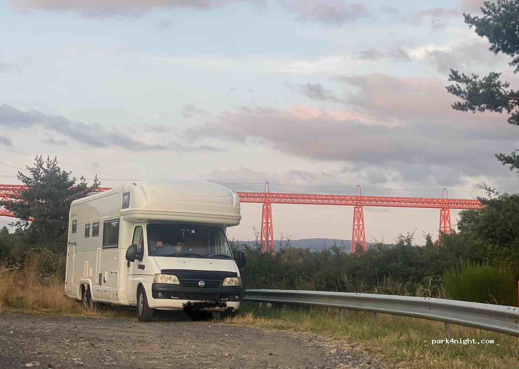 (15100) Anglards-de-Saint-Flour - 6 Route du Viaduc — foto 3
