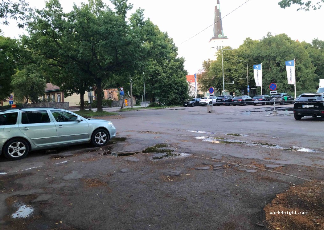 (10412) Põhja-Tallinna - 7 Suurtüki — foto