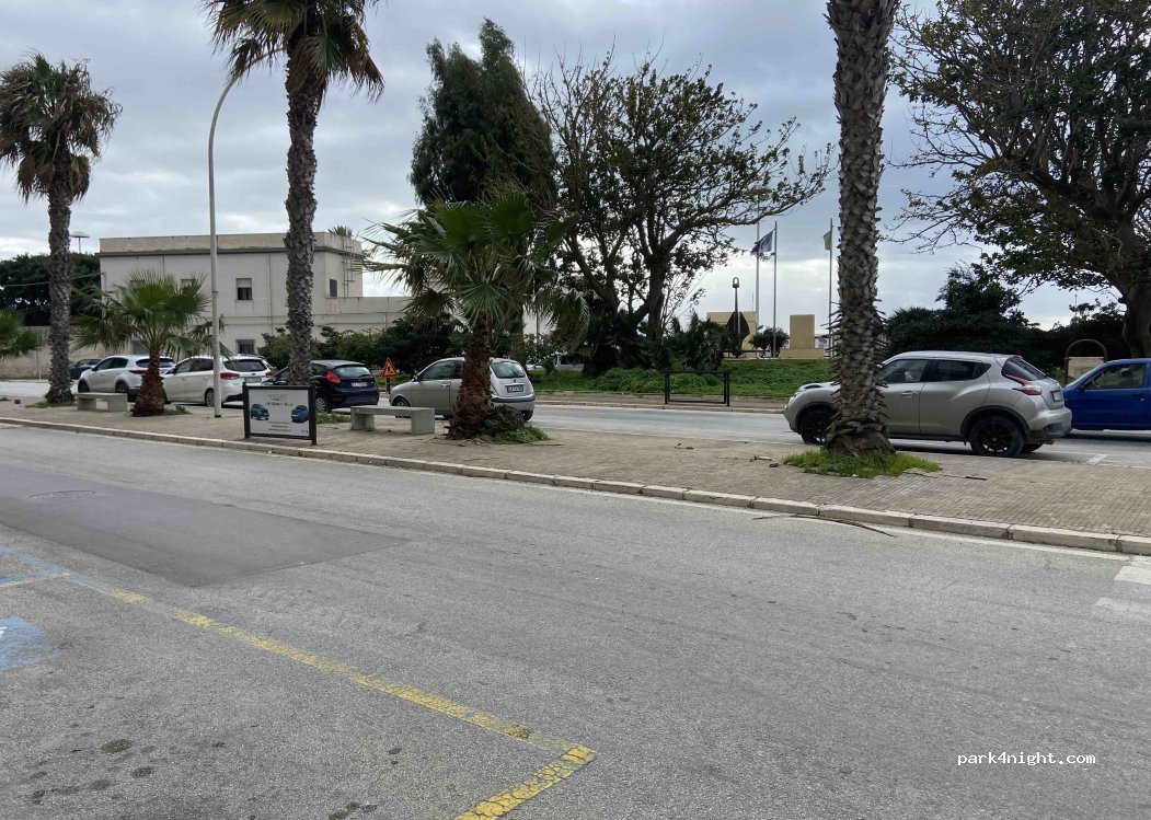 (91025) Marsala - sn Piazza Piemonte e Lombardo — foto