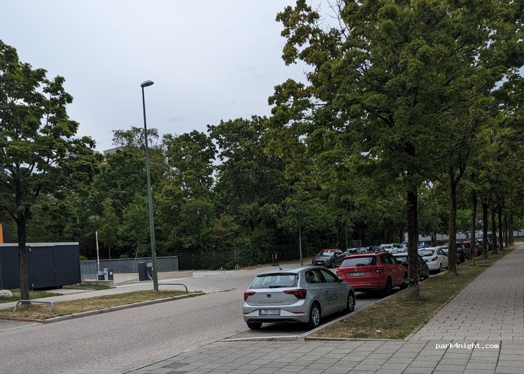 (80992) München - 17 Dessauerstraße — foto