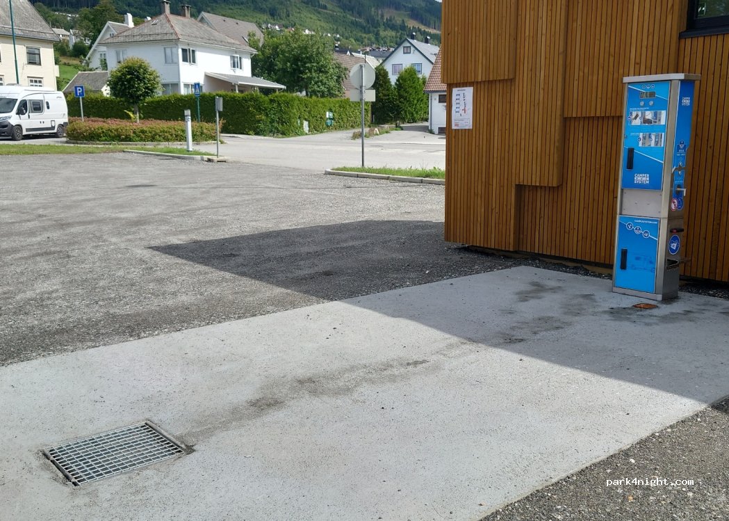 Bobilparkering Volda — foto 3