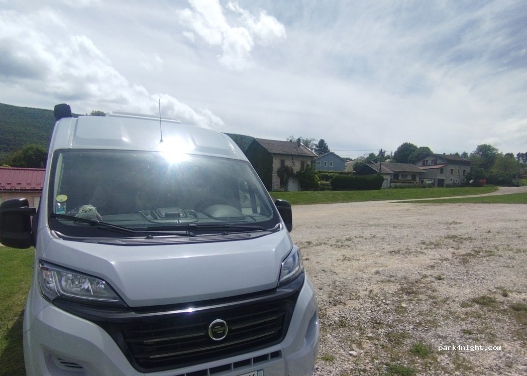 (01410) Champfromier - 743 Route des Burgondes — foto 4