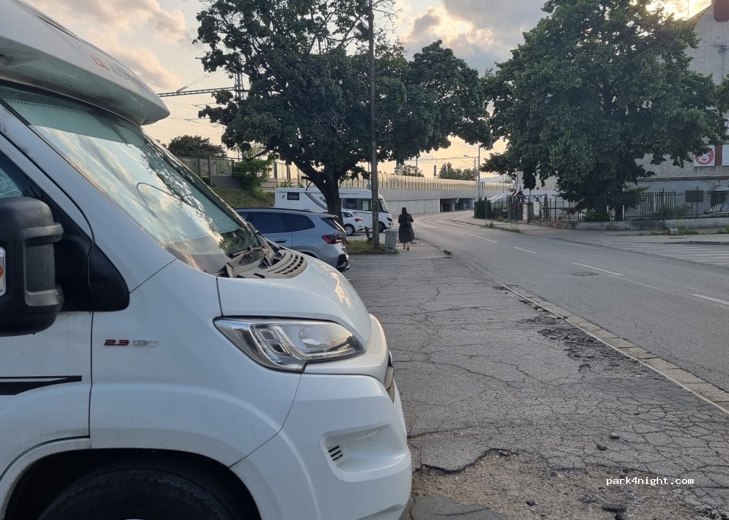 (911 01) Trenčín - 1445/2 Mládežnícka — foto 3