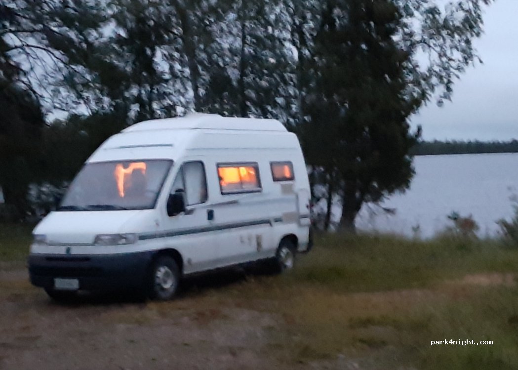 (93400) Tyrämäki - Unnamed Road — foto