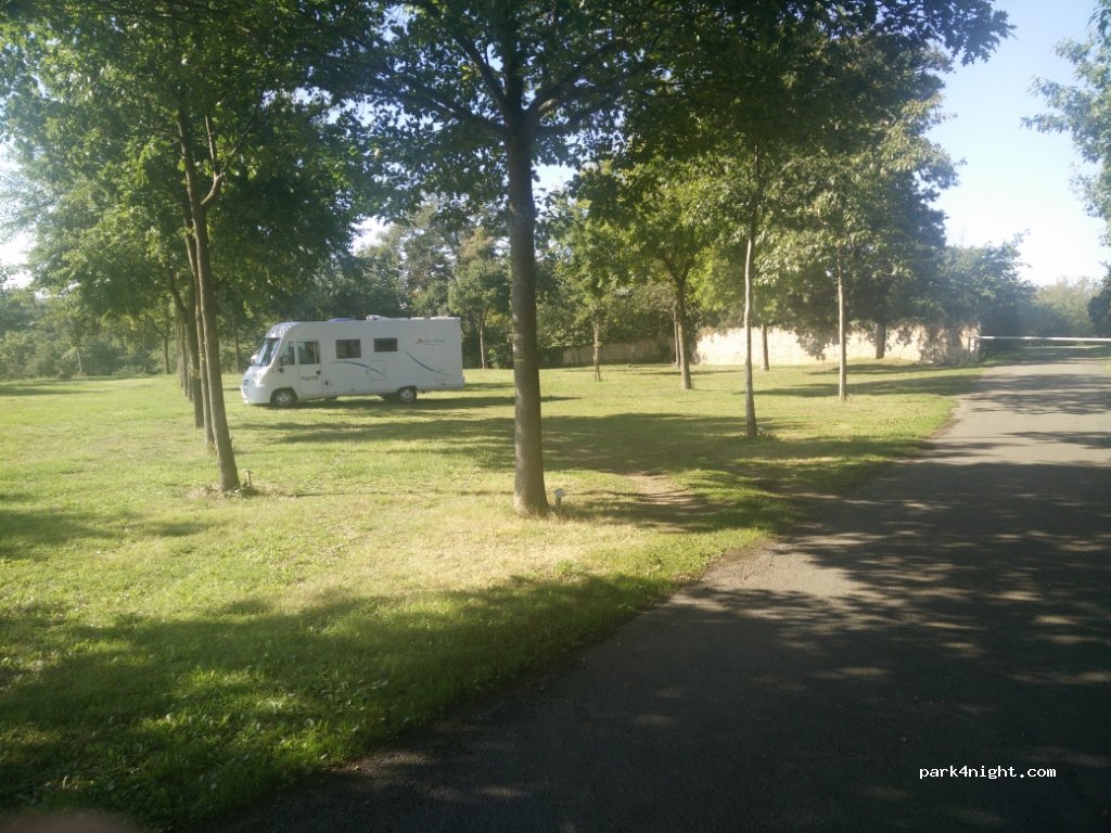 (49750) Saint-Lambert-du-Lattay - Rue du Val d'Hyrome — foto