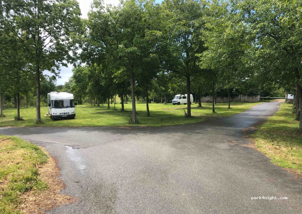 (49750) Saint-Lambert-du-Lattay - Rue du Val d'Hyrome — foto 3