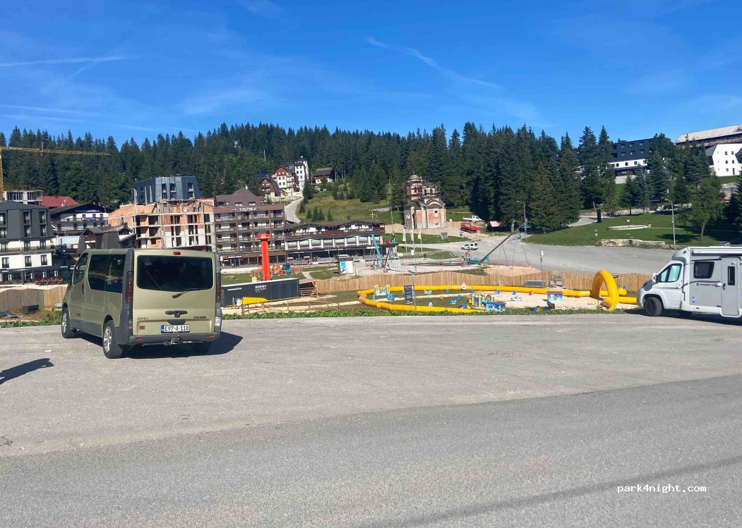 (71423) Jahorina - Unnamed Road — foto 4