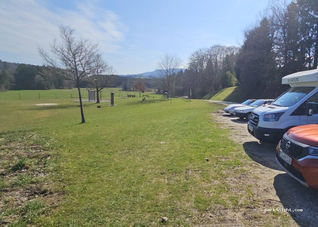 (83313) Siegsdorf - 8 Am Buchenwald — foto 2