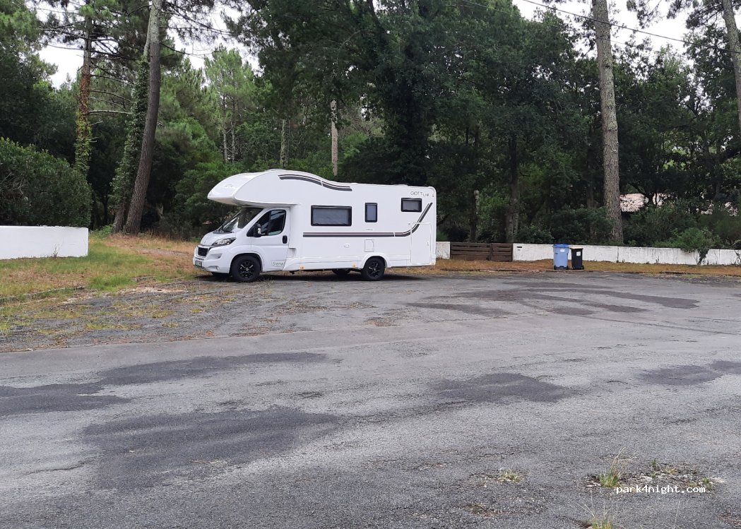 (33115) La Teste-de-Buch - 36 Avenue Chambrelent — foto