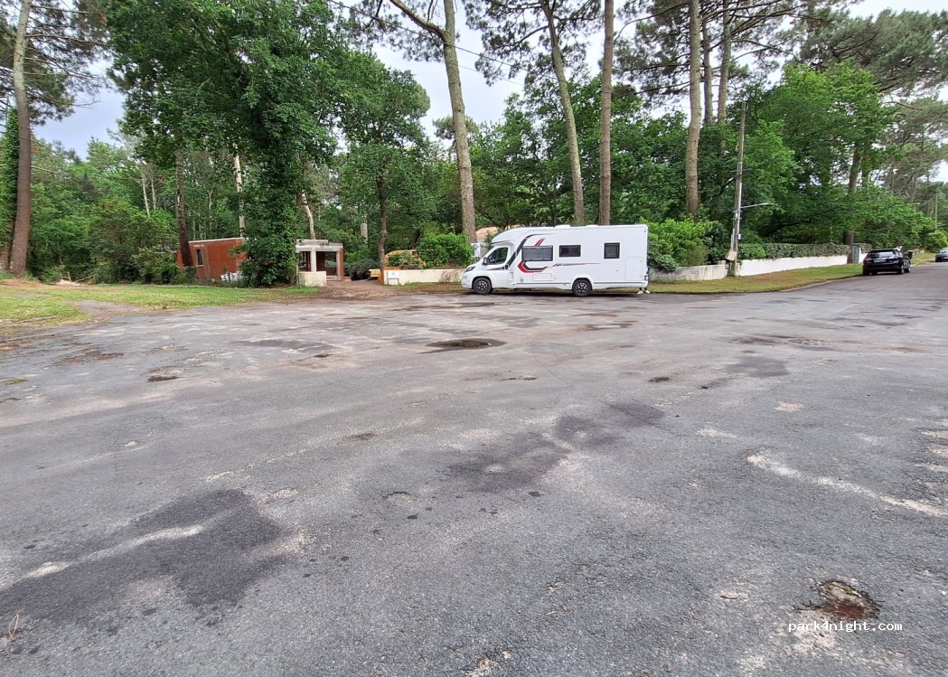 (33115) La Teste-de-Buch - 36 Avenue Chambrelent — foto 4