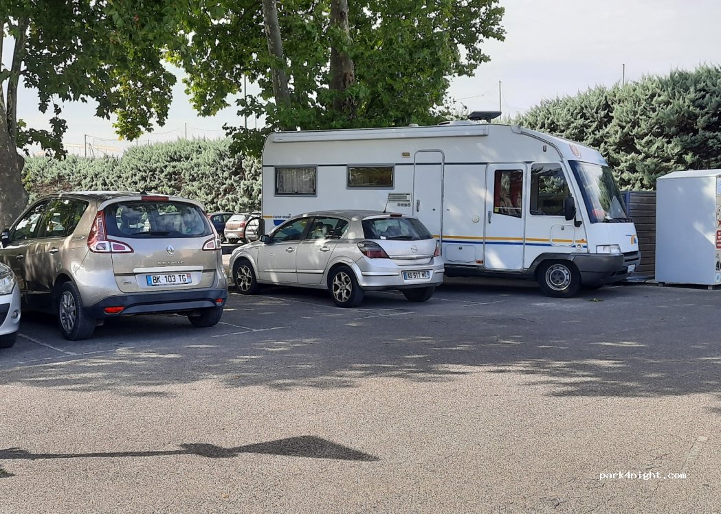 (84800) L'Isle-sur-la-Sorgue - 64 Résidence les Capucines — foto 2