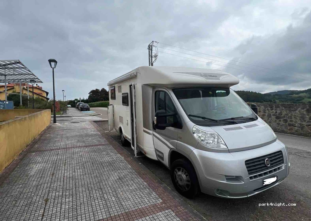(39520) Comillas - 52 Paseo de Estrada — foto