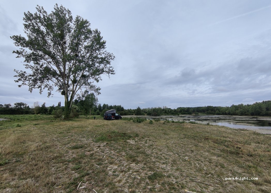 (77118) Balloy - Unnamed road — foto