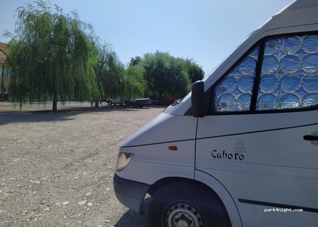 (9400) Sopron - 32 Fűzfa sor — foto