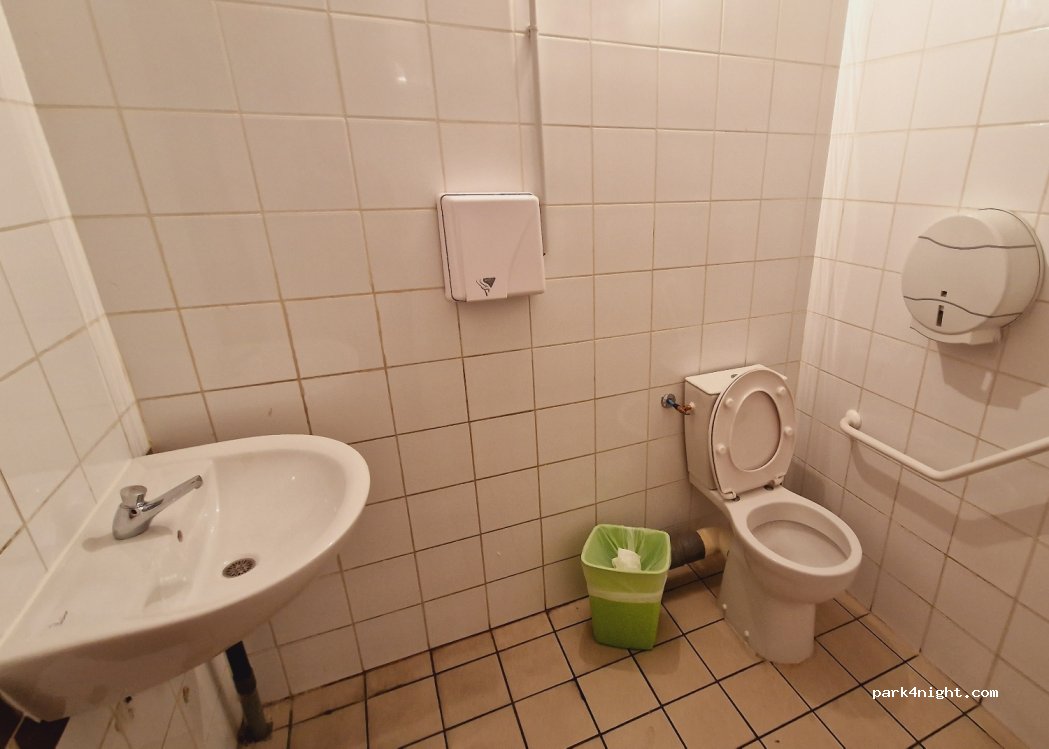 (84000) Avignon - 305 Avenue de Colchester — foto 3