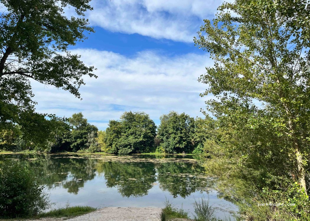 (30210) Remoulins - Unnamed road — foto