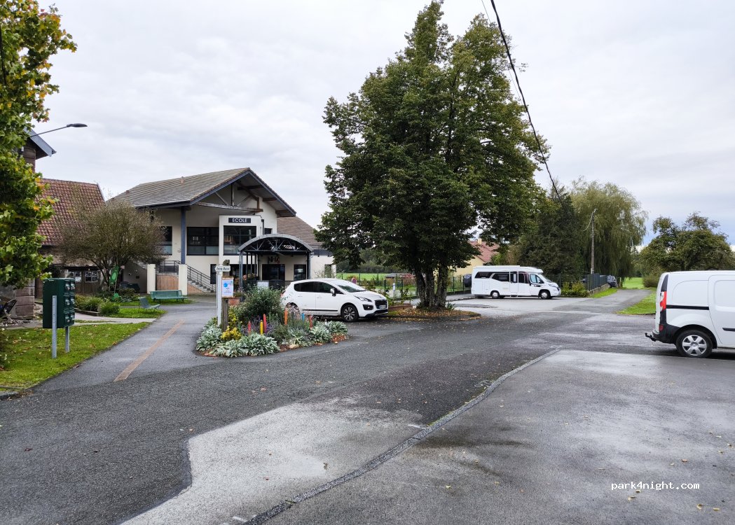 (90150) Larivière - 1 Chemin des Îles — foto 2