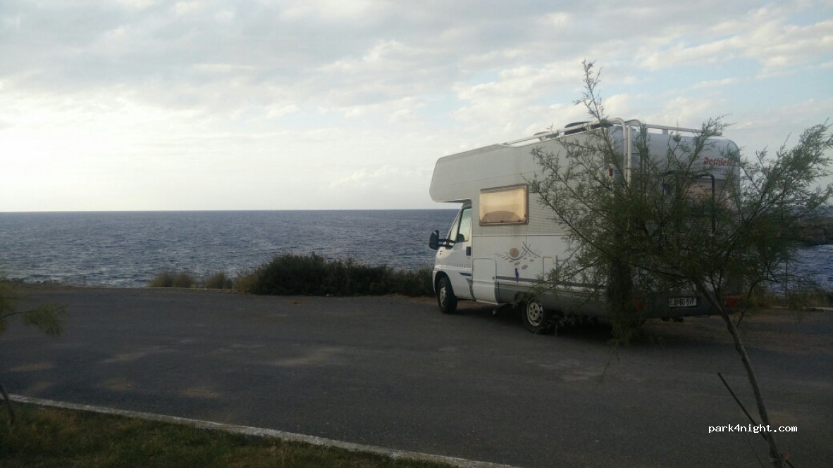 (243 00) Stomio - Unnamed Road — foto