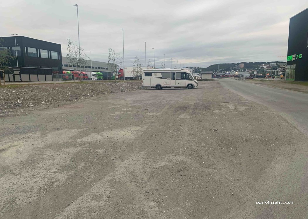 (9019) Tromsø - 317 Stakkevollvegen — foto